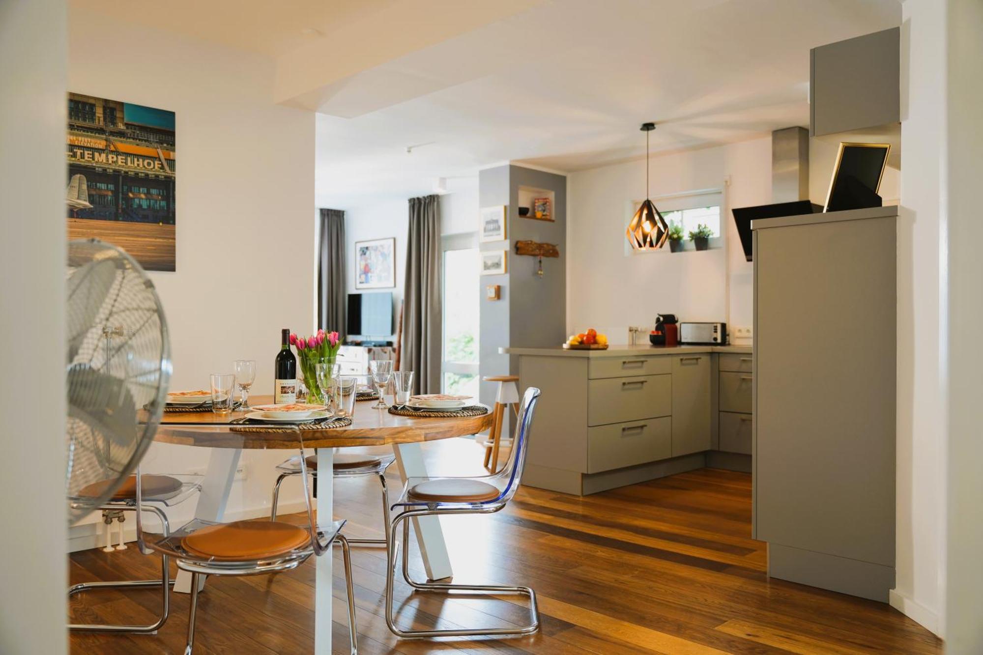 The Berlin Getaway / 80Qm In Berlin'S Historic Diplomatic Quarter Apartment Exterior photo